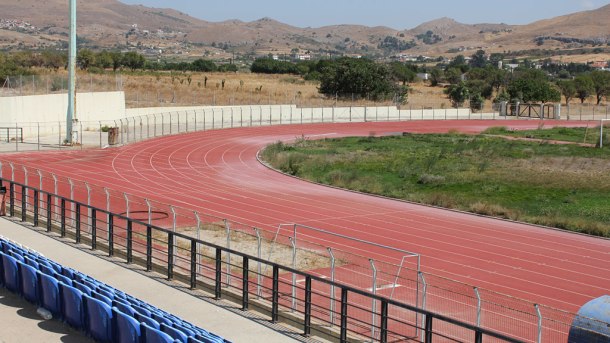 Le "Dimotiko Stadio Mirinas" réel, stade municipal de Mirinas (Kavala dans le jeu)(Image forum BIS)